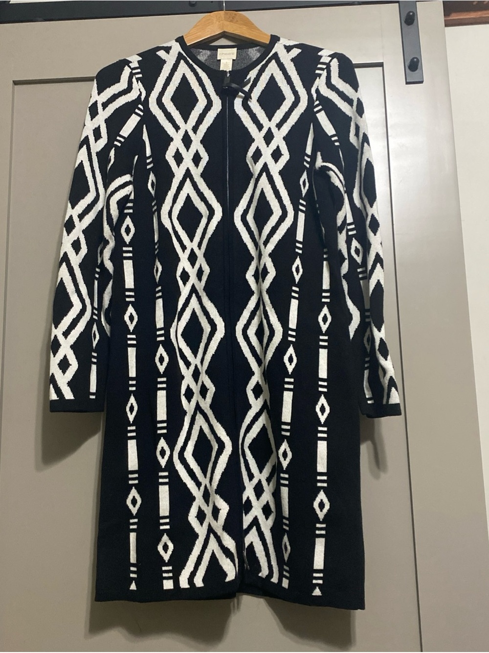 Chico's Black & White Geometric Open-Front Cardigan